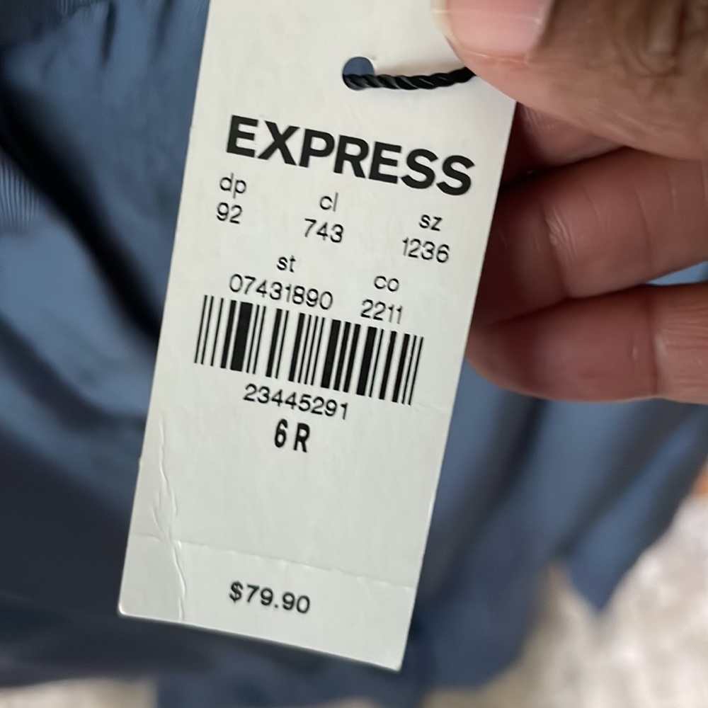 Express pantsuit - Picture 12 of 16